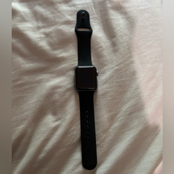 Apple watch series 3 - Picture 1 of 6